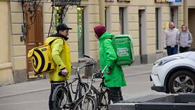 Что лучше: Яндекс Доставка или Delivery в Лаура Марлин