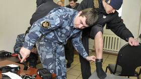Что можно делать под домашним арестом в Лаура Марлин