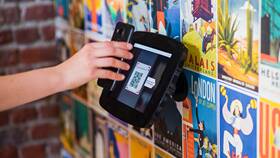 QR-карта: что это в Лаура Марлин
